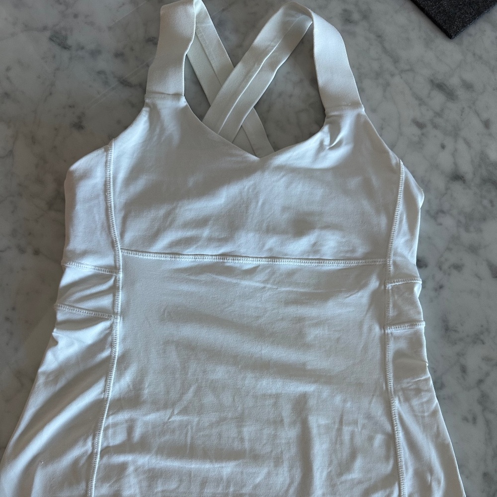 Lululemon top